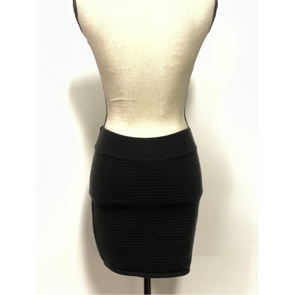 Derek Heart Textured Mini Skirt Acrylic Juniors Size M - Picture 4 of 4